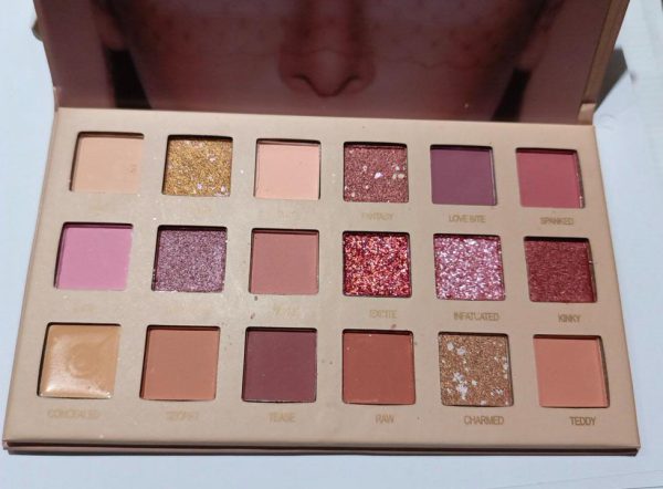 18 Shade Pearlescent Shimmer – Matte Waterproof Pic 4