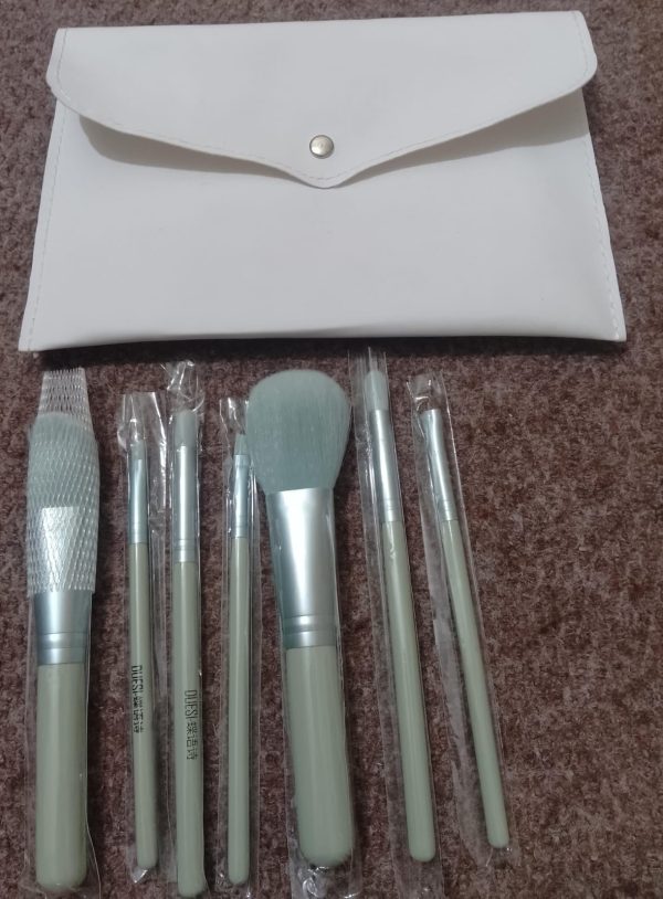 7 Pcs Makeup Brush Set With Pouch Pic 5
