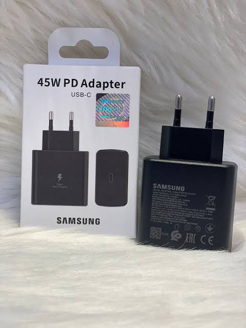 Samsung 45W Super Fast Charging PD Adapter Supports ultra-fast charging Pic 1