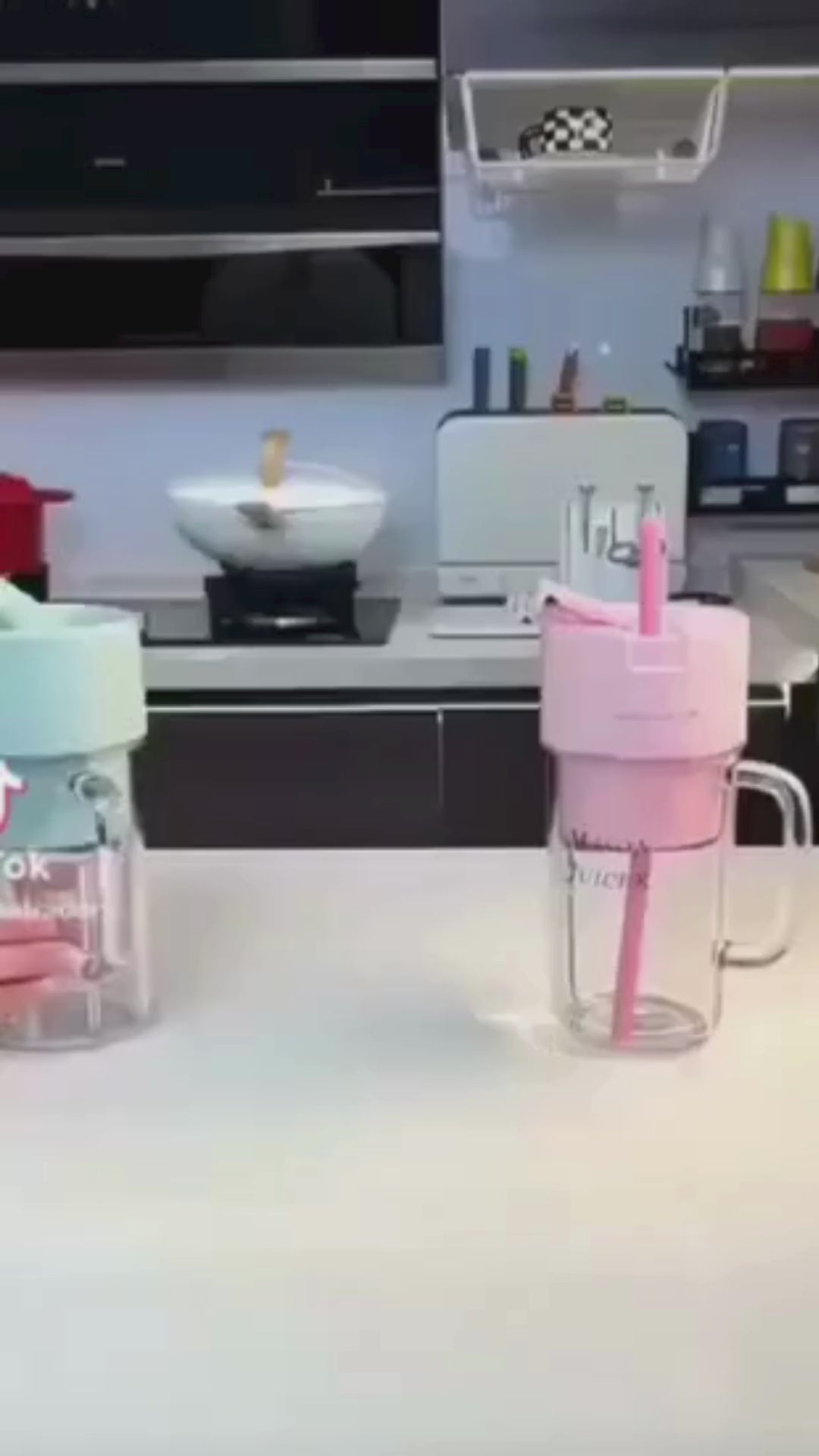 Professional Mini Juicer | USB Electric Portable Blender with Straw Video